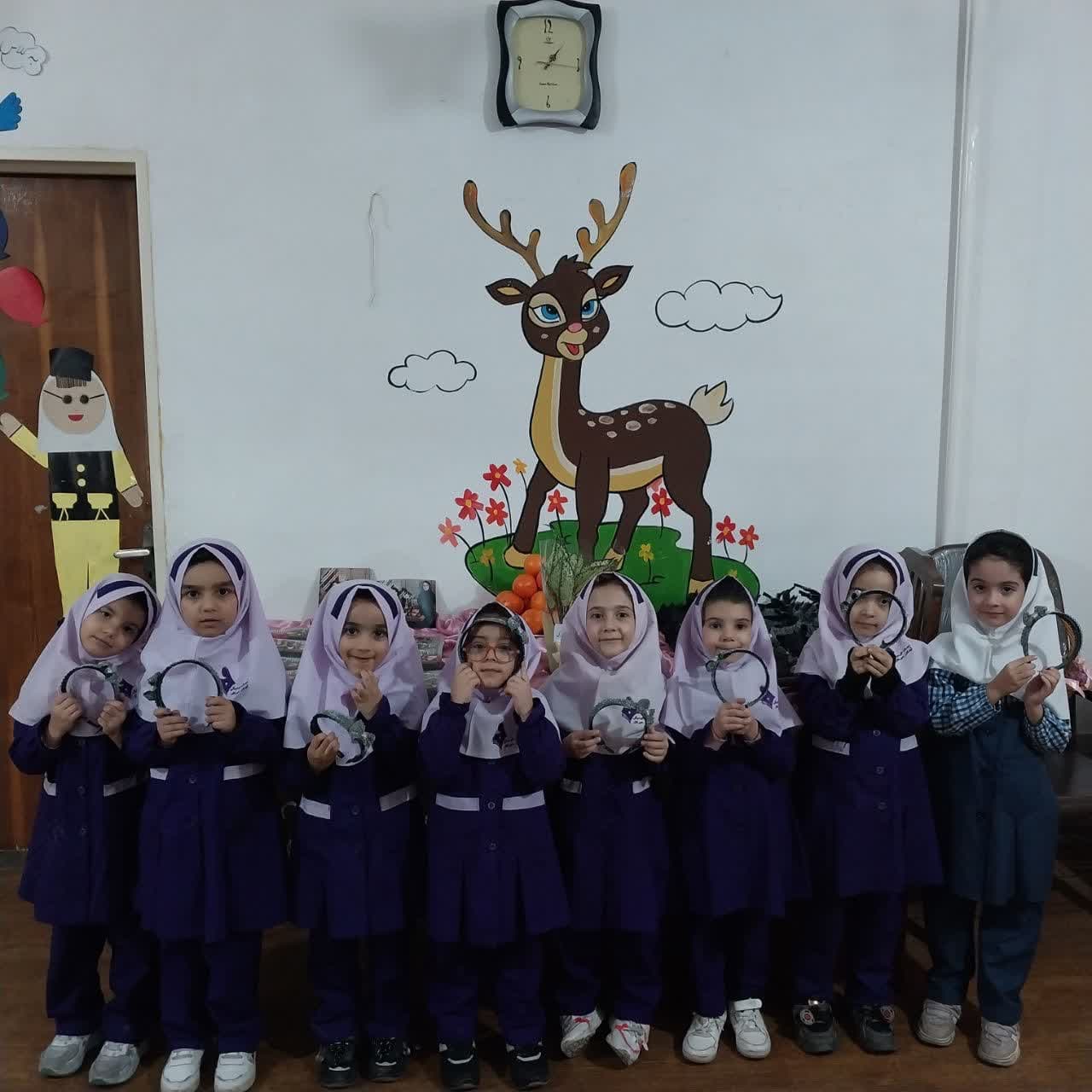  دبستان غیردولتی دخترانه هوشمند آیندگان هیرکان 